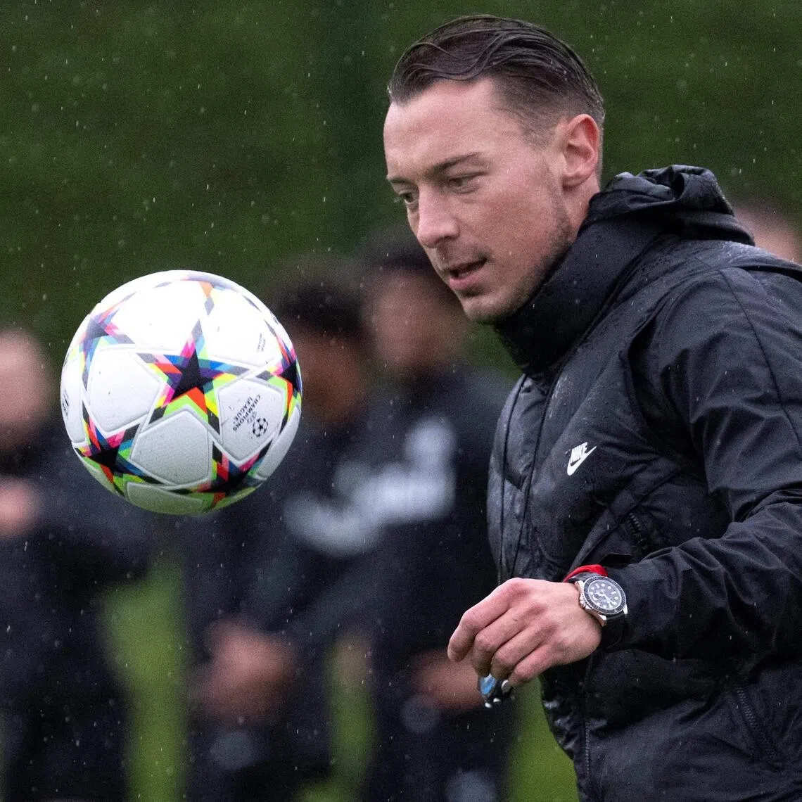 (FILES) Salzburg's German head coach Matthias Jaissle controls the ball during a training session on the eve of the UEFA Champions League group E match between FC Red Bull Salzburg and FC Chelsea at Red Bull Arena in Salzburg on October 24, 2022. Newcastle have appointed Matthias Jaissle as their new head coach following Eddie Howe's departure, the English Premier League club announced on August 5, 2026. (Photo by JOE KLAMAR / AFP)