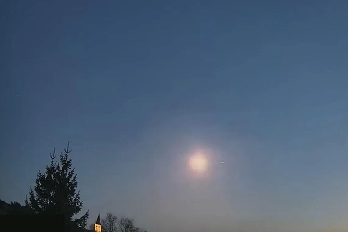 An extremely bright fireball burned through the twilight skies of north-western Europe on March 8.