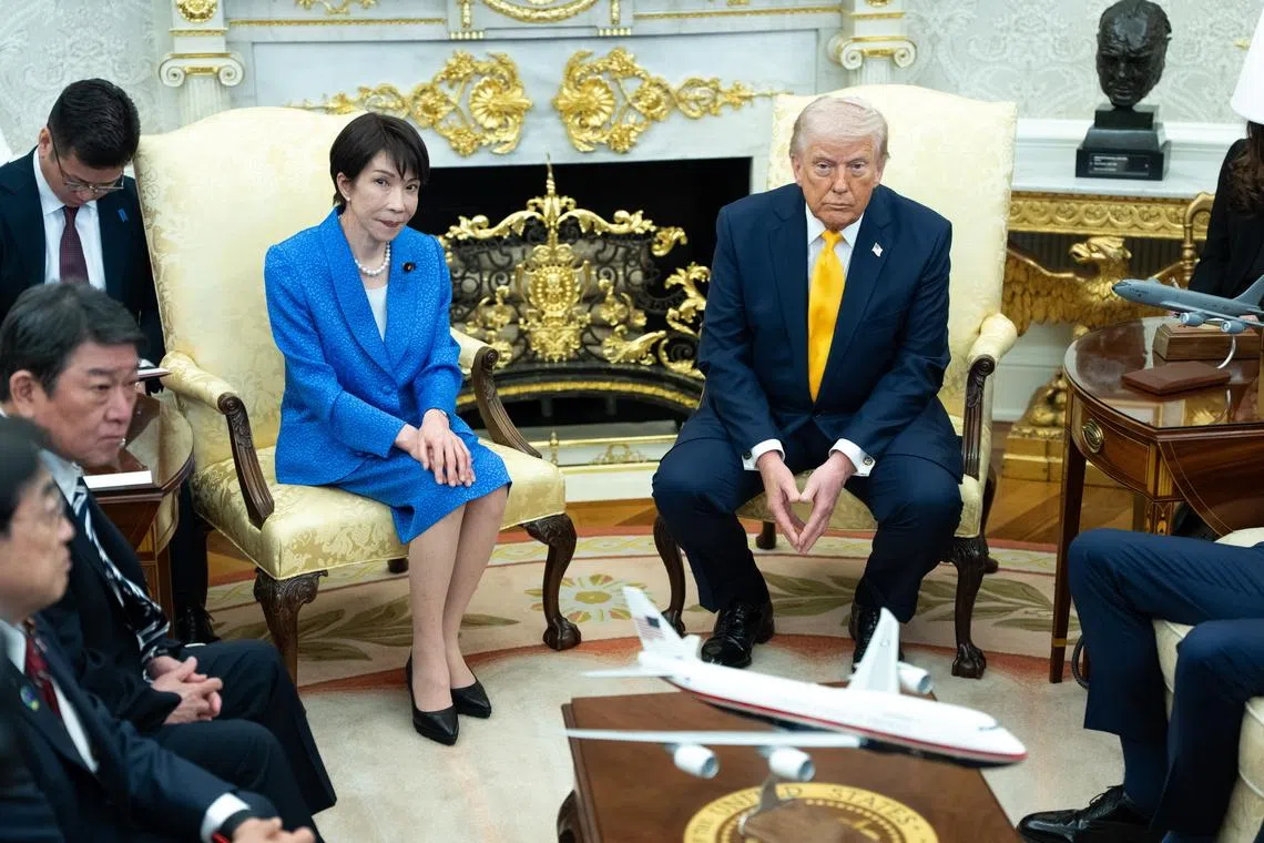 epa12833707 US President Donald J Trump (R) meets with Japanese Prime Minster SanaeTakaichi (L)  in the Oval Office of the White House in Washington, DC, USA, 19 March 2026.  The war with Iran will be a major topic of discussions between the President and the PM.  EPA/Aaron Schwartz /POOL