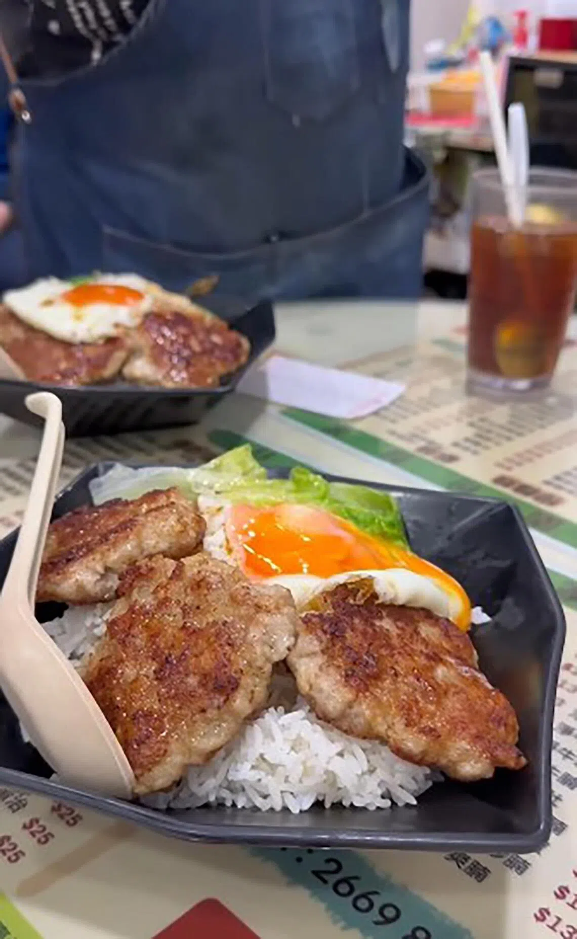 Hong Kong foodie Kent Wong showcasing on his Instagram account a “hidden gem” pan-fried pork patty dish at an eatery in Kwun Tong.