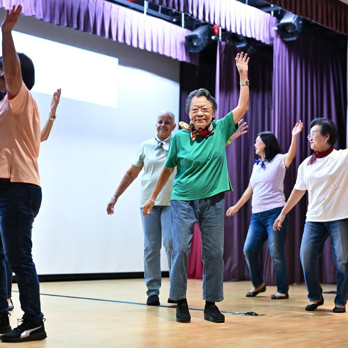 Former director of nursing at KKH, Madam Lee Yoke Lan, (in green), 86, did not know she was becoming menopausal despite her training as a nurse. She started having hot flashes and mood swings at 48. These stopped after she went on Hormone Replacement Therapy (HRT). 

(ST PHOTO: LIM YAOHUI)