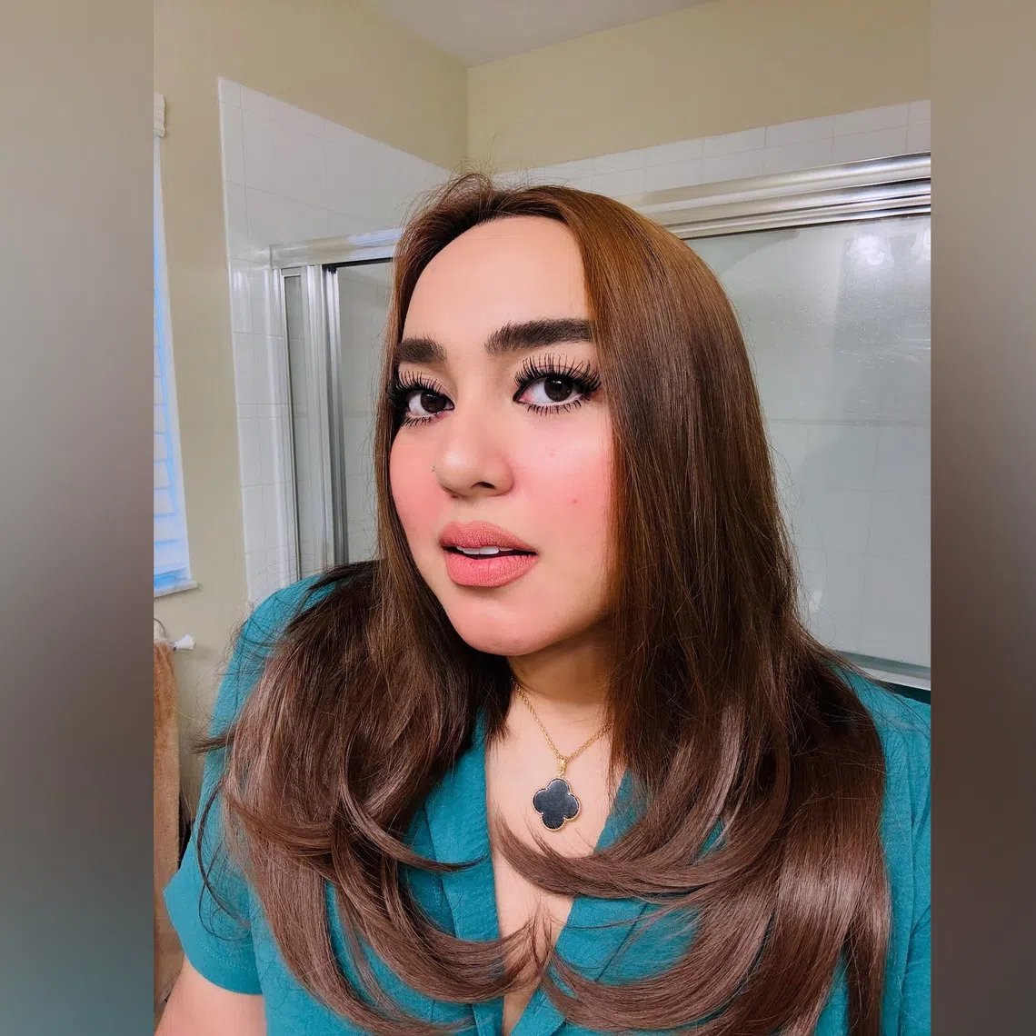 Vanessa Blanca, a former member of Philippine musical group Sugarpop, died after an accidental fall.