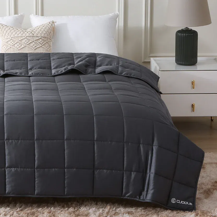 Best weighted blanket in Singapore: Cuddle Beddings Cool 2.0 Bamboo Fiber Weighted Blanket