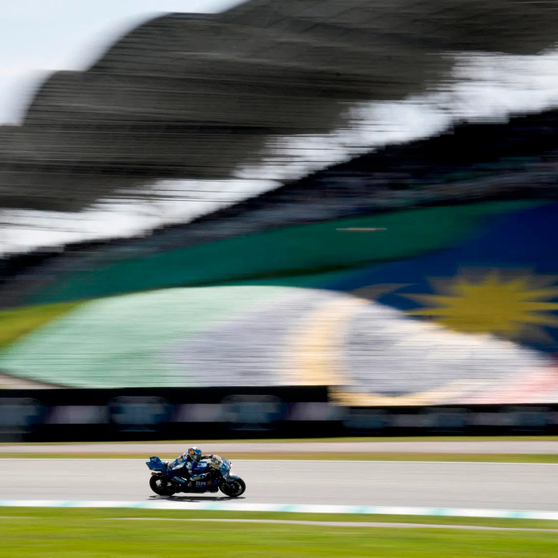 MotoGP - Malaysian Grand Prix - Sepang International Circuit, Sepang, Malaysia - October 26, 2025 BK8 Gresini Racing MotoGP's Alex Marquez in action during the MotoGP race REUTERS/Najjua Zulkefli