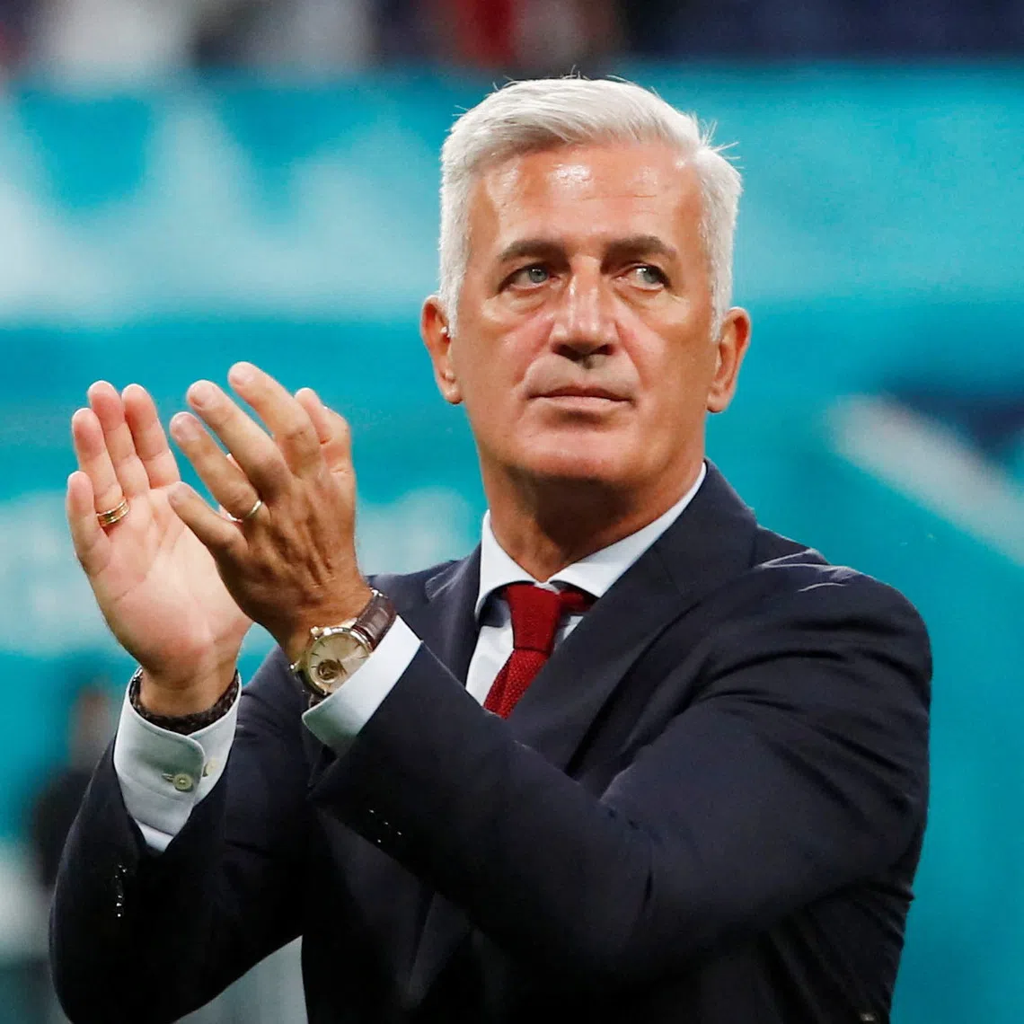 FILE PHOTO: Soccer Football - Euro 2020 - Quarter Final - Switzerland v Spain - Saint Petersburg Stadium, Saint Petersburg, Russia - July 2, 2021  Switzerland coach Vladimir Petkovic applauds fans after the match Pool via REUTERS/Maxim Shemetov/File Photo
