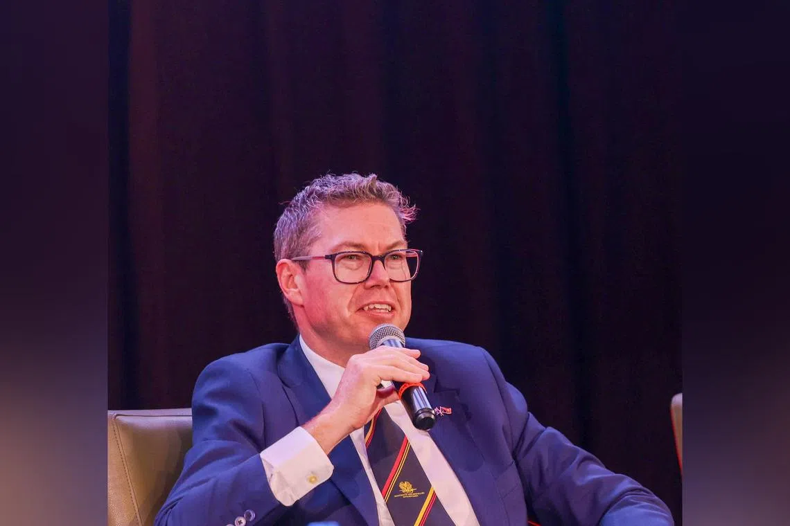 Minister for Defence Industry Pat Conroy on July 3 confirmed the purchase of AIM-120C-8 and AIM-120D-3 missiles.