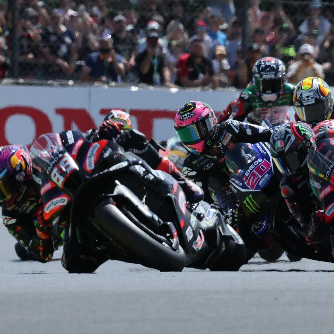 MotoGP - French Grand Prix - Bugatti Circuit, Le Mans, France  - May 9, 2026 Aprilia Racing's Jorge Martin and Aprilia Racing's Marco Bezzecchi in action during the sprint race REUTERS/Stephane Mahe