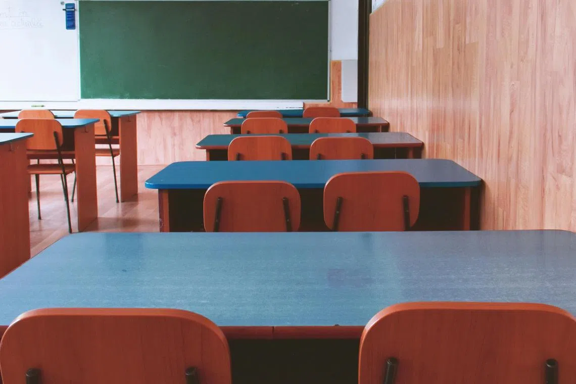 US court allows public schools to display Ten Commandments