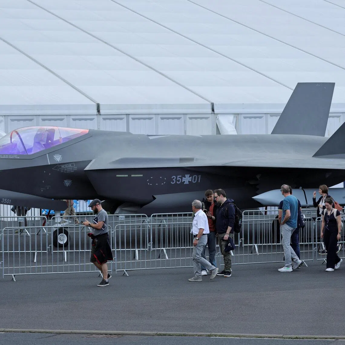 The AIM-424 Malice can fit in the internal weapons bays of the F-35.