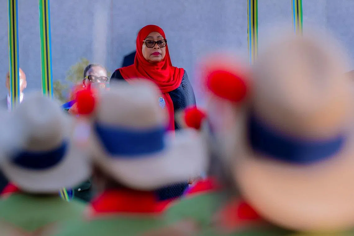 FILE PHOTO: Tanzania's President Samia Suluhu Hassan arrives to address the parliament, before its dissolution ahead of the October General elections, in Dodoma, Tanzania June 27, 2025. REUTERS/Stringer/File Photo