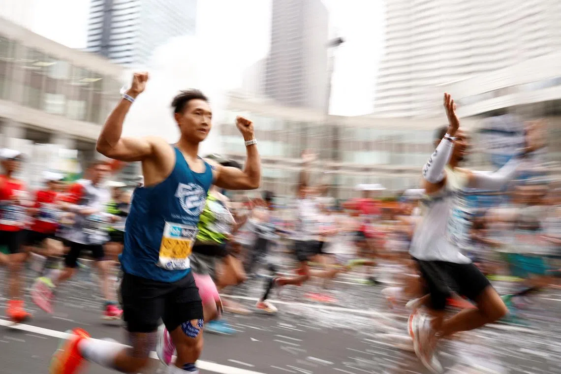 Runners at the Tokyo Marathon 2025 on March 2. What compels someone to do something that regularly makes him miserable, ponders this writer, whose own chosen form of misery is writing.