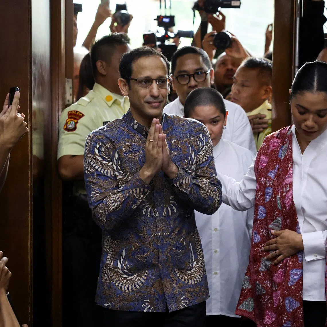 Nadiem Makarim, Indonesia's former education minister and co-founder of ride-hailing firm Gojek, and his wife Franka Franklin arrive at the courtroom for the verdict in a corruption case, related to the procurement of Google Chromebook laptops, against Nadiem, who is accused by prosecutors of using his executive powers to enrich himself, at the Central Jakarta Court in Jakarta, Indonesia, June 30, 2026. REUTERS/Ajeng Dinar Ulfiana