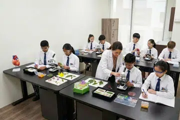 Hands-on laboratory learning at Toppers International School (TIS) encourages curiosity, experimentation and scientific thinking.