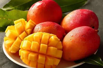 Alphonso mango.