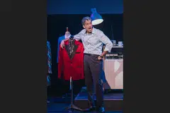 Comic Rishi pays tribute to tailor dad