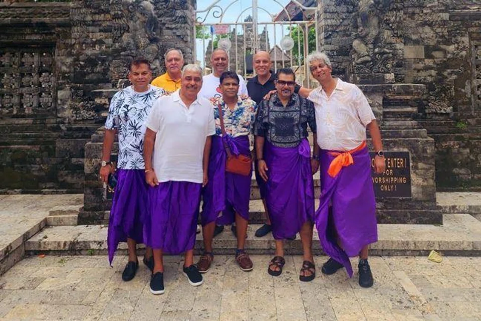 (Back row from left) Sonny Aswani, Haresh Aswani, Manoj Chaman Lal; (Front row from left) Mujeeb Rahmaan, Deepak Nanwani, Haridas Ramasamy, Elango Subramaniam, Ven Sreenivasan.