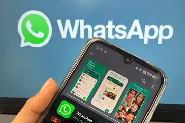 Pose photo for whatapps icons.