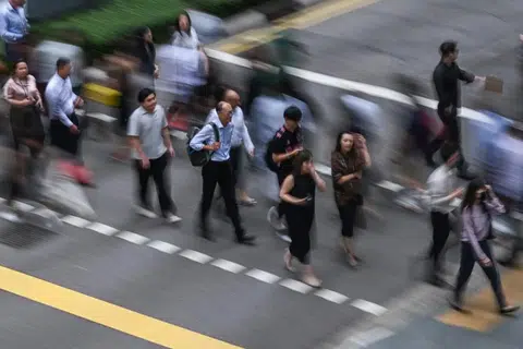 Workers’ real wages grew by 4% as inflation fell in 2025, according to MOM report