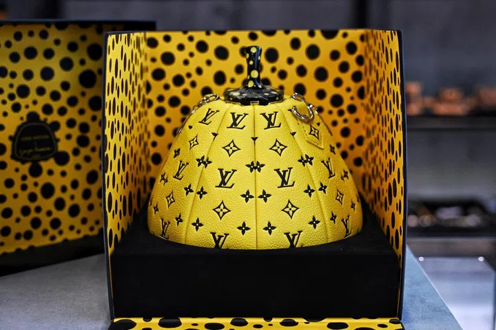 Louis Vuitton Limited Edition Yayoi Kusama Yellow and Black Monogram Leather Pumpkin Bag on auction