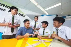 Changkat Changi Secondary School’s CCE Subject Head Rishvinder Singh received the Outstanding Youth in Education Award.