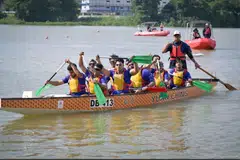 The winning Kulukiii team.