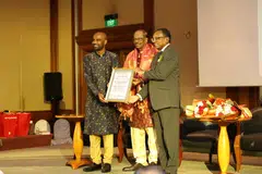 S A Nathanji, President of the Indian Hall Of Fame (centre), receiving the ‘Lifetime’ Award for his achievements from Dr Hamid Razak (left) and Justice Vinodh Coomaraswamy (right).