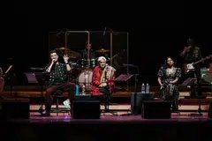 Javed Akhtar on stage along with Meiyang Chang (left) and Jahnvi Shrimankar