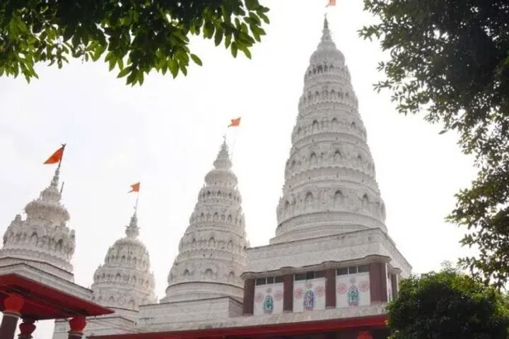 The incident occurred near Ashok Dham Temple in Lakhisarai district
