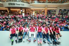 Senior Parliamentary Secretary Eric Chua (fourth from left) with participants, families and performers. 