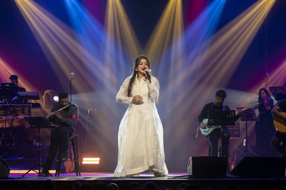 Shreya Ghoshal laughed with the audience, encouraged singalongs and effortlessly balanced technical brilliance with genuine warmth.