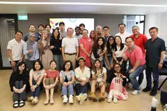 Twenty-three youths from diverse backgrounds participated in a three-day dialogue and workshop on various cultures and mobile photography.