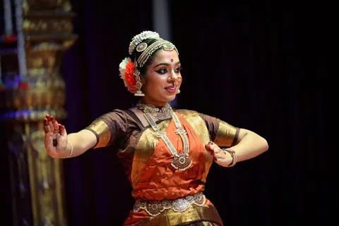 A Bharatanatyam Dancer’s Tribute to Tamil Language and Culture
