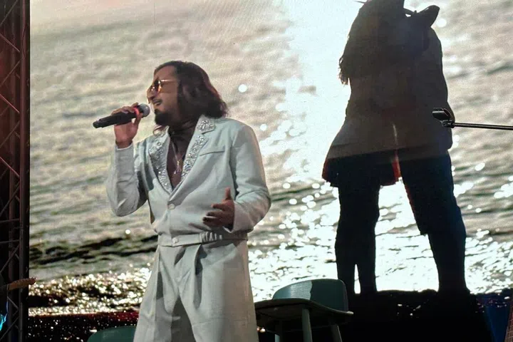 Mr Pravin spent a decade in the Singapore music industry before his career took a major turn in 2011 when he participated in the third season of Vijay TV’s popular talent show ‘Super Singer’.
