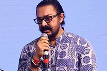 Aamir Khan Stuns with Live Raga Performance 