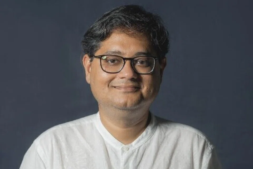  Before joining NUS, Dr Nikhil Joshi worked and taught in India, UK, and Malaysia for over a decade.