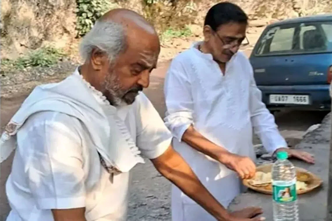 Tamil film superstar Rajinikanth retreat in Himalayas