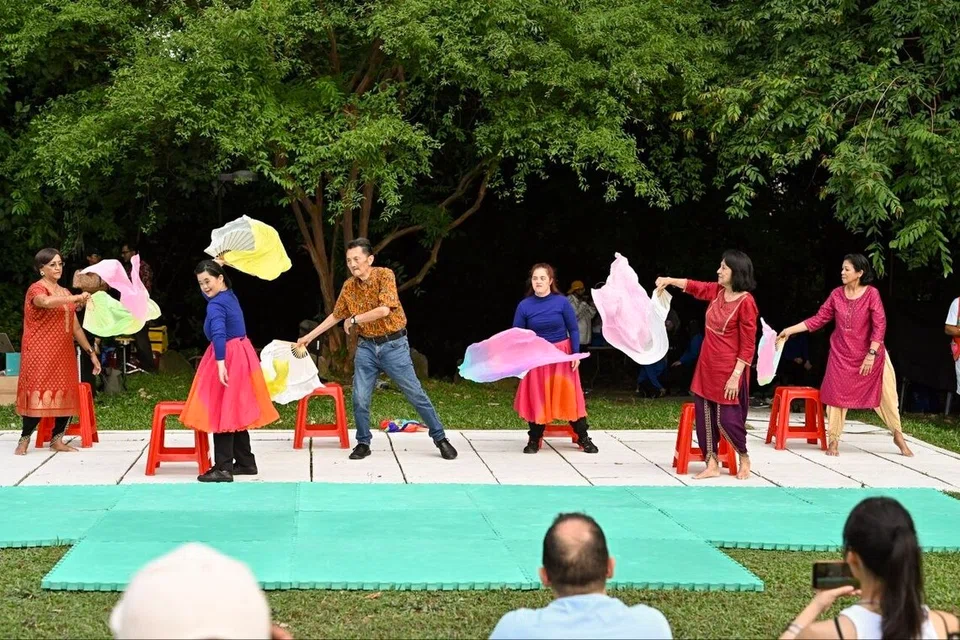 “Pulse Body In Motion” performance with senior MDT and DADC members.