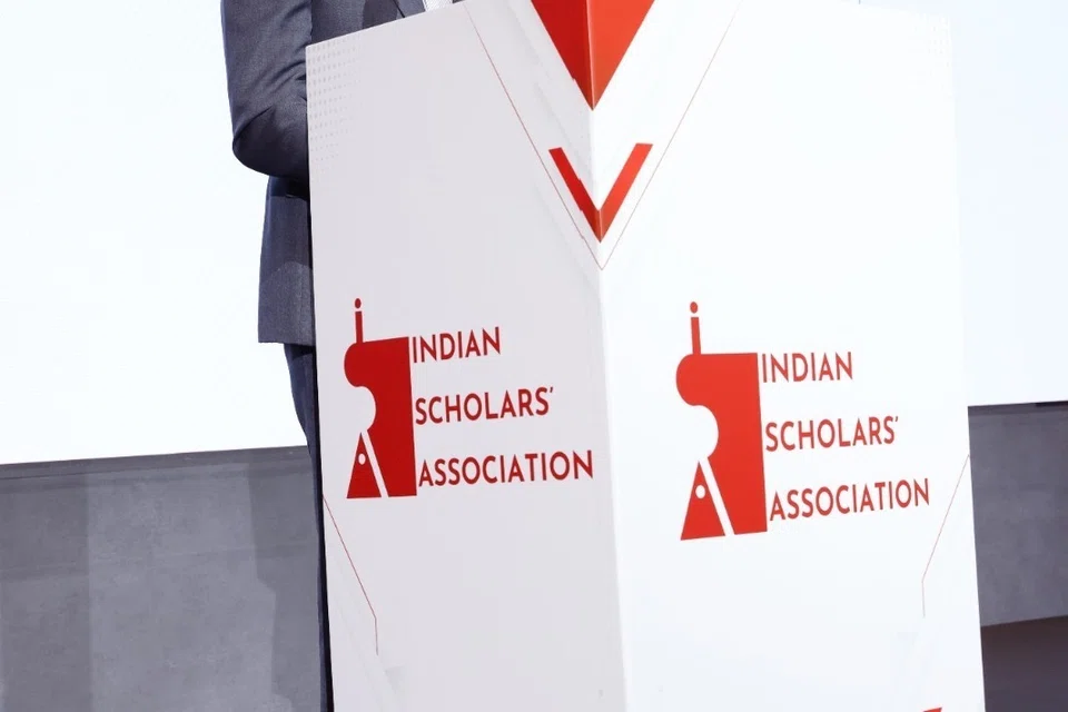 Mr Dinesh Vasu Dash making his keynote address.