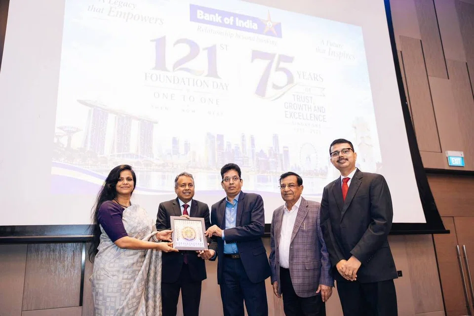 Ms Sudhi Choudhary with Bank of India’s senior executives.