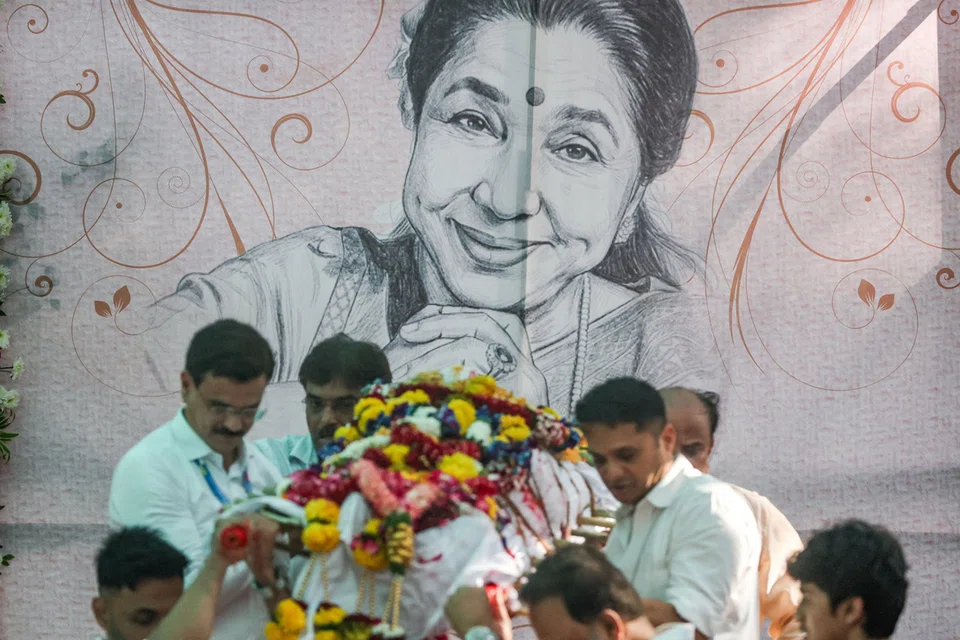Asha Bhosle’s funeral procession in Mumbai.