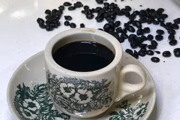 Coffee lovers with sedentary lifestyle tend to live longer: Study