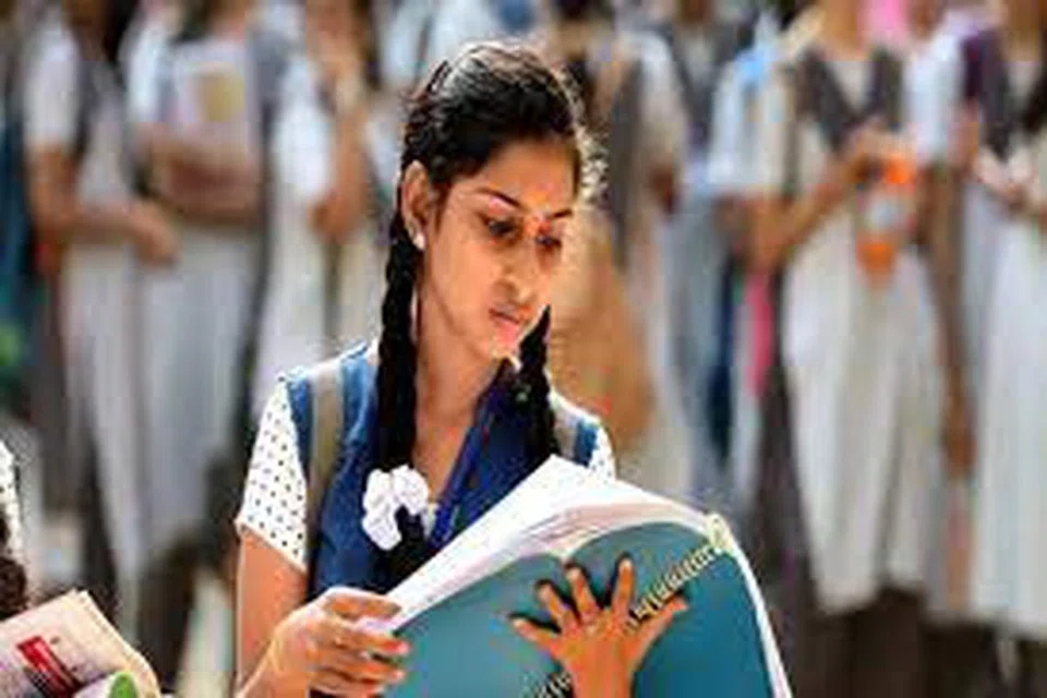 பாடநூல்களில் இந்தியா என்பதற்கு பதிலாக பாரத்.