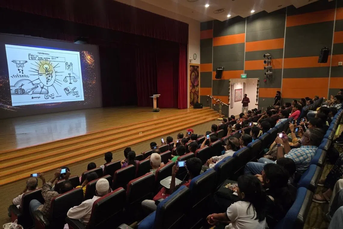 செயற்கை நுண்ணறிவு வழி திருக்குறள் ஓவியச் சாதனை