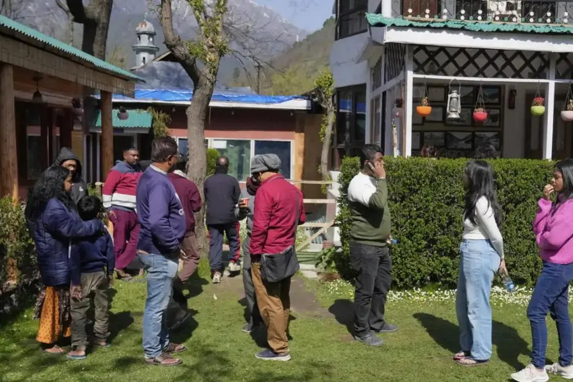 பயங்கரவாதத் தாக்குதல் எதிரொலி: பிற மாநிலங்களில் காஷ்மீரிகளுக்கு மிரட்டல்