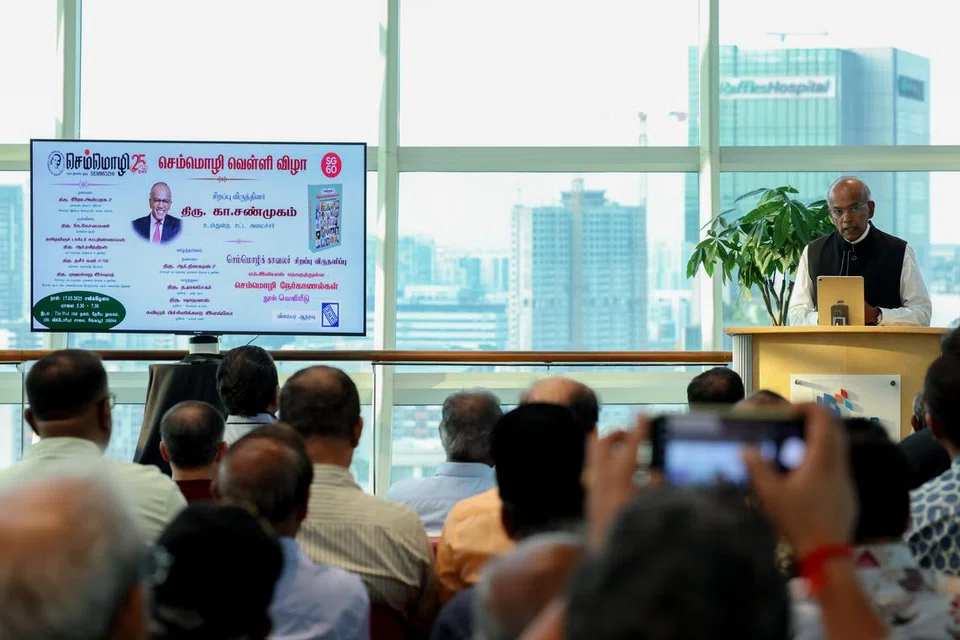 ‘செம்மொழி’ காலாண்டு இலக்கிய இதழின் 25ஆம் ஆண்டுவிழா நிகழ்ச்சி, தேசிய நூலகக் கட்டடத்தின் ‘த பாட்’ அரங்கில் சனிக்கிழமை (மே 17) மாலை நடைபெற்றது.