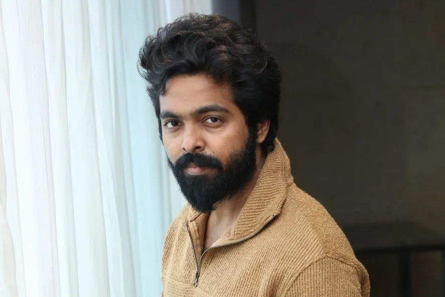 ஜாலியான இளையர்களின் கதை - ‘ஹேப்பி ராஜ்’