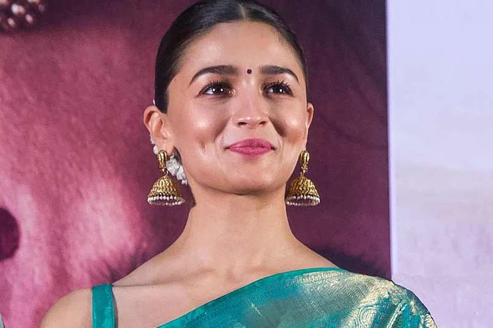 நடிகை ஆலியா பட்.