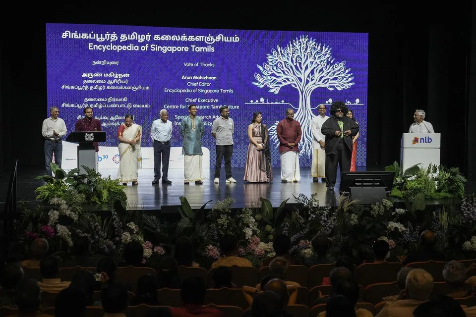 சிங்கப்பூர்த் தமிழ்ப் பண்பாட்டு மையமும் தேசிய நூலக வாரியமும் இணைந்து உருவாக்கிய ‘சிங்கப்பூர்த் தமிழர் கலைக்களஞ்சியம்‘ மின்னூல், நாட்டில் தமிழிலும் ஆங்கிலத்திலும் உருவாகிய முதல் கலைக்களஞ்சியம் எனும் சிறப்பைப் பெற்றுள்ளது.