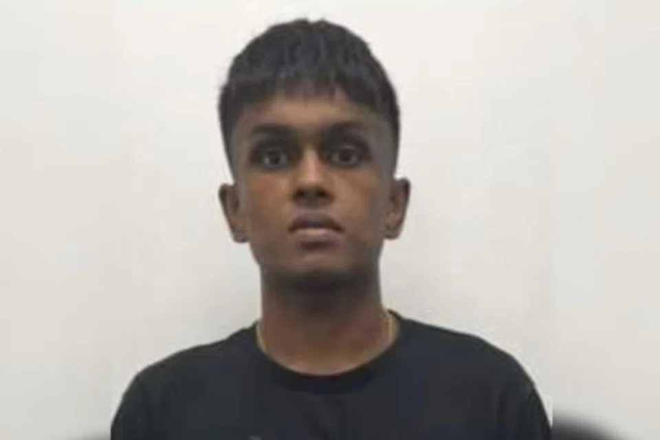 விசாரணையில் உதவுவதற்காக, இந்தப் படத்தில் உள்ளவரை காவல்துறையினர் தேடிவருகின்றனர். 