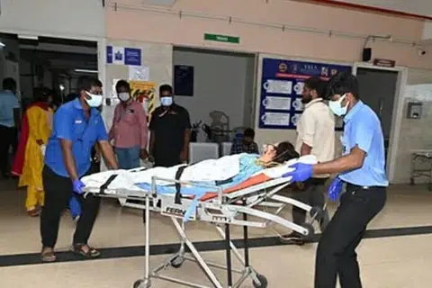 ஏற்கெனவே 13 பேர் மாண்டதாக அறிவிக்கப்பட்ட நிலையில் ஜார்க்கண்டைச் சேர்ந்த பெண் ஒருவர் வெள்ளிக்கிழமை (ஜூன் 26) உயிரிழந்துவிட்டார்.
